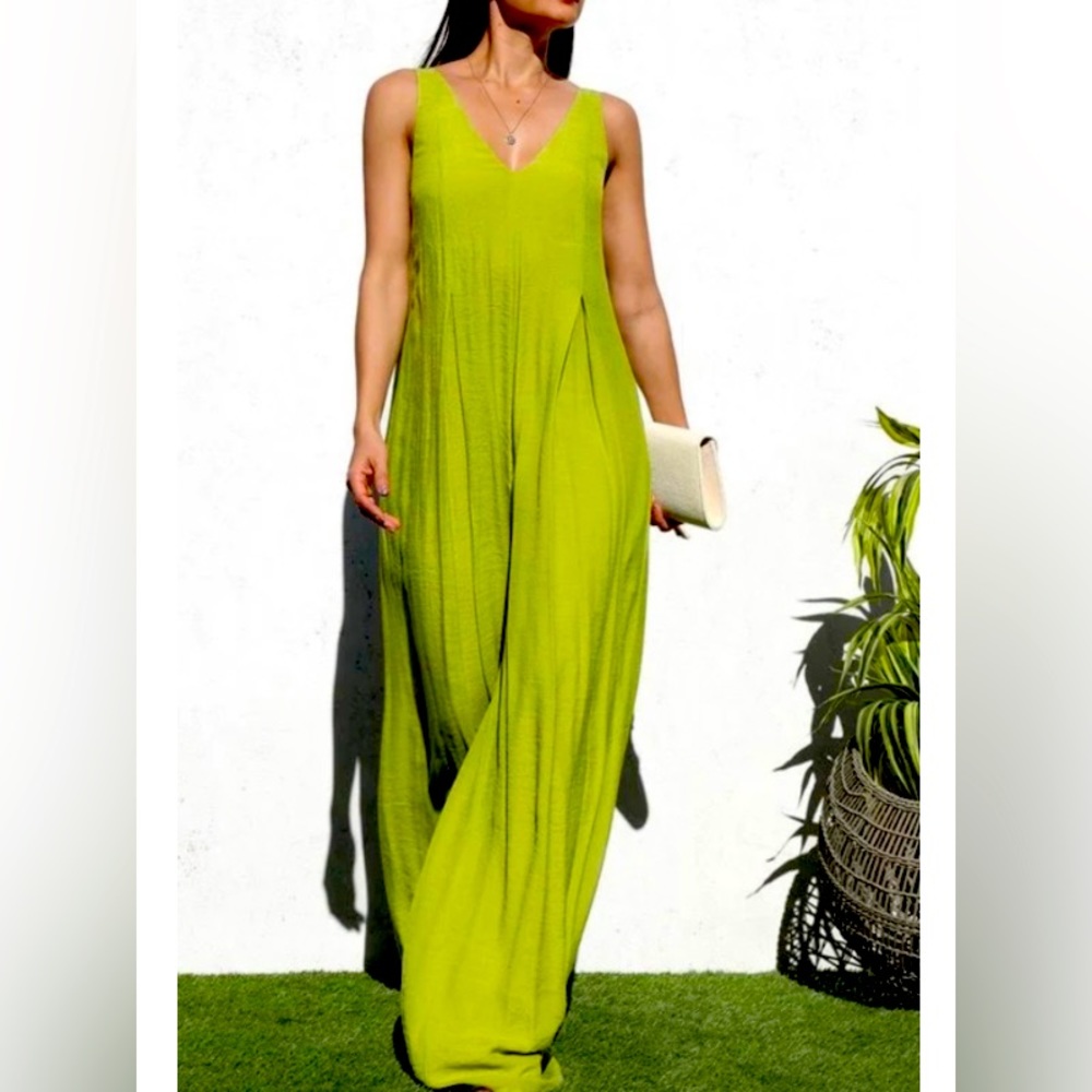 Jumpsuit - Picture 3 of 9